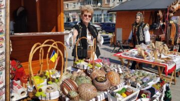 Târgul de Paște al meșterilor populari, deschis de sâmbătă pe esplanada Casei de Cultură Suceava 3