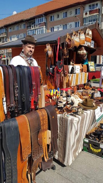 Târgul de Paște al meșterilor populari, deschis până vineri în centrul Sucevei