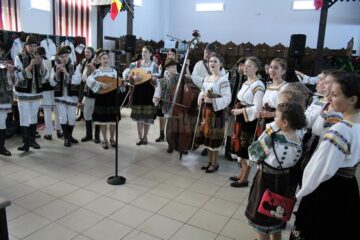 Tradiție și voie bună la prima ediție a Târgului de „Cămeși” din Sf. Ilie