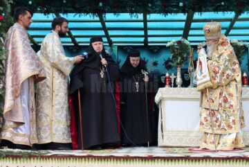 Sute de credincioși din țară, din Ucraina și Republica Moldova, la hramul Mănăstirii Voroneț