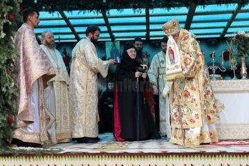 Sute de credincioși din țară, din Ucraina și Republica Moldova, la hramul Mănăstirii Voroneț