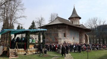 Sute de credincioși din țară, din Ucraina și Republica Moldova, la hramul Mănăstirii Voroneț