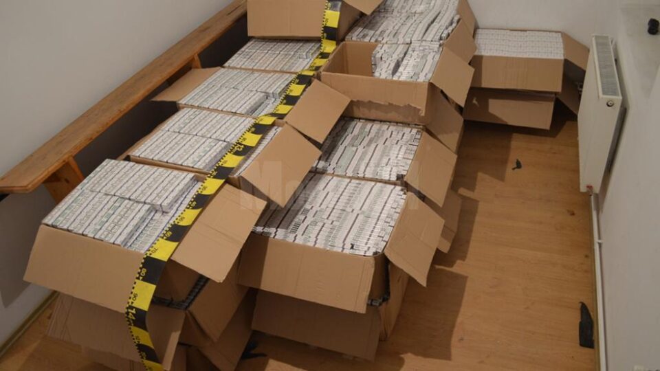 Împușcături și țigări de aproape 100.000 de euro confiscate, în weekend