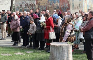 Sute de credincioși din țară, din Ucraina și Republica Moldova, la hramul Mănăstirii Voroneț