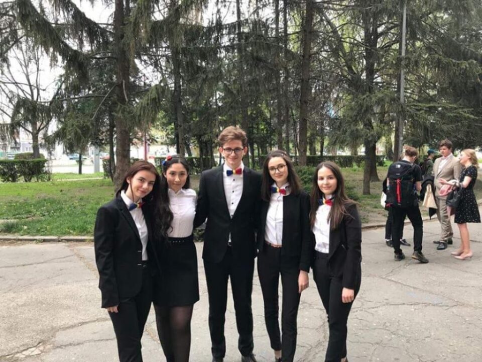 Lotul României (Dora Szegedi, Miruna Cozianu, Teodor Grama, Sabina Popescu și Diana Diaconescu)