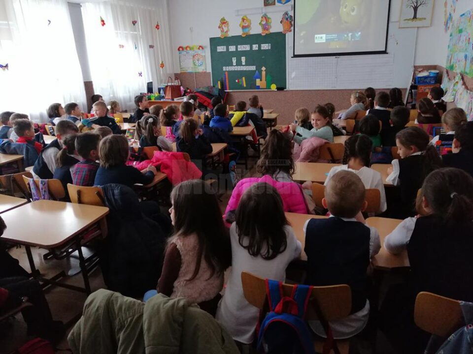 Parteneriat educațional între școlile „Miron Costin” și „Mihail Sadoveanu”