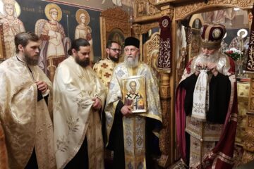 Hram de Izvorul Tămăduirii și de Sf. Efrem cel Nou, la Biserica din curtea Spitalului Vechi din Suceava