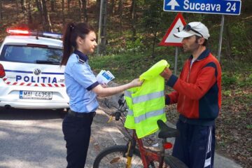 Veste reflectorizante pentru bicicliști