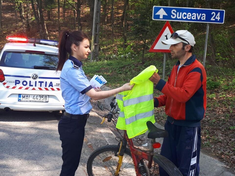 Veste reflectorizante pentru bicicliști