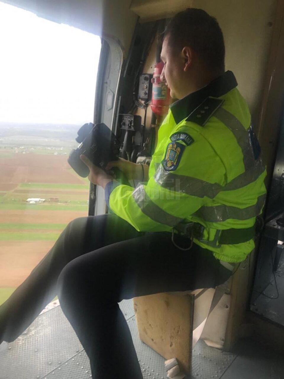 Acțiune cu radarul pistol, din elicopter