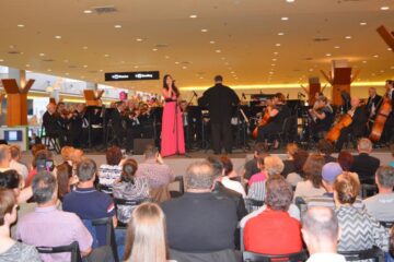 Concert extraordinar al Paulei Seling și Filarmonicii de Stat Botoșani, duminică, la Iulius Mall Suceava