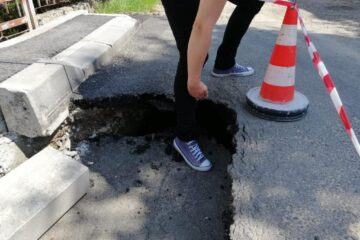 Groapa este foarte adâncă