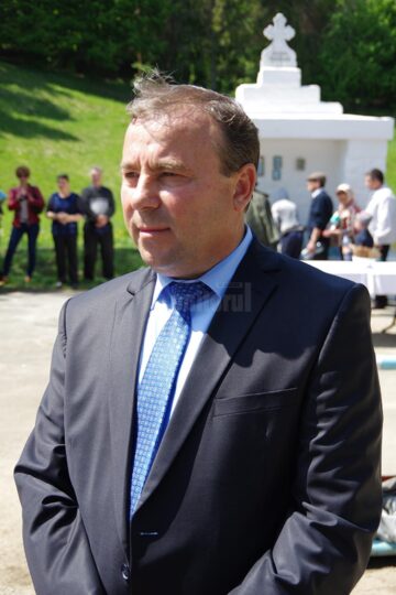 La Izvorul Tămăduirii din orașul Liteni a avut loc vineri slujba de sfințire a apei