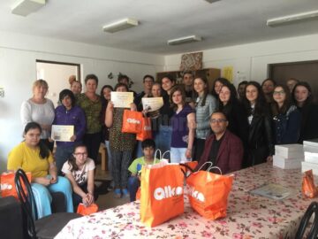 Copii din mai multe centre de plasament au primit cadouri din partea Asociației „Euroactiv”