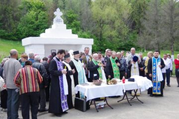 La Izvorul Tămăduirii din orașul Liteni a avut loc vineri slujba de sfințire a apei