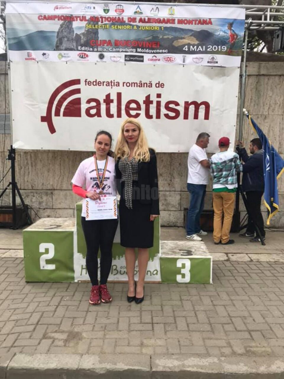 Mihaela Bodnariu și antrenoarea Erzilia Țîmpău