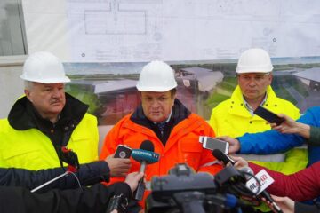 Gheorghe Flutur a anunțat că după construcția terminalului aeroportul va putea procesa circa 700.000 de pasageri pe an
