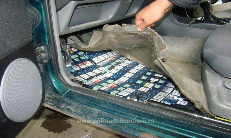 Țigările ascunse în podul pedalier