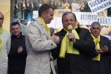 Miting liberal cu câteva mii de oameni, „pe vreme rea pentru vremuri mai bune”