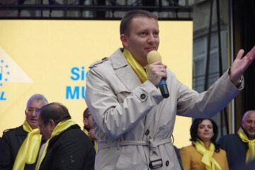 Miting liberal cu câteva mii de oameni, „pe vreme rea pentru vremuri mai bune”