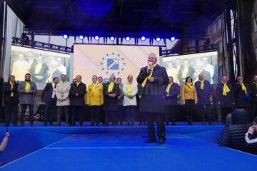 Miting liberal cu câteva mii de oameni, „pe vreme rea pentru vremuri mai bune”