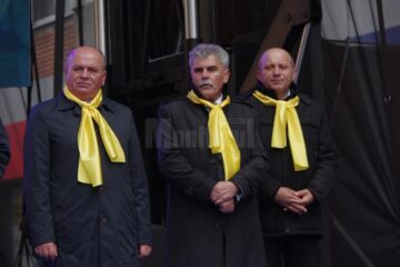 Miting liberal cu câteva mii de oameni, „pe vreme rea pentru vremuri mai bune”