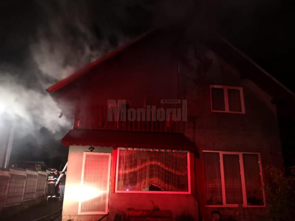 Un incendiu izbucnit aseară a produs pagube mari la o casă din Burdujeni