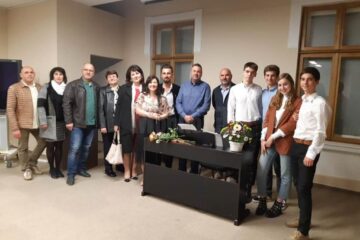 Rafinament, emoție, muzică, la prima expoziție personală a artistei Marina Pișta