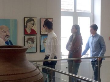 Rafinament, emoție, muzică, la prima expoziție personală a artistei Marina Pișta