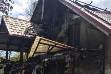 Casa distrusă de flăcări la Burdujeni