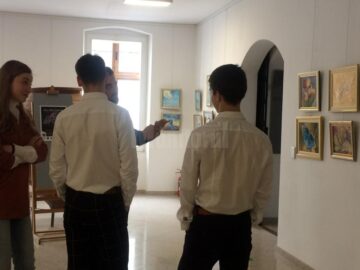 Rafinament, emoție, muzică, la prima expoziție personală a artistei Marina Pișta