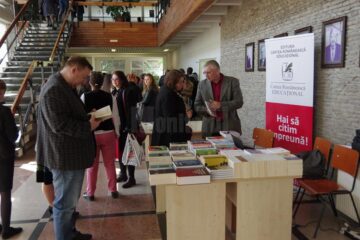 Salonul Internațional de Carte de la Universitate