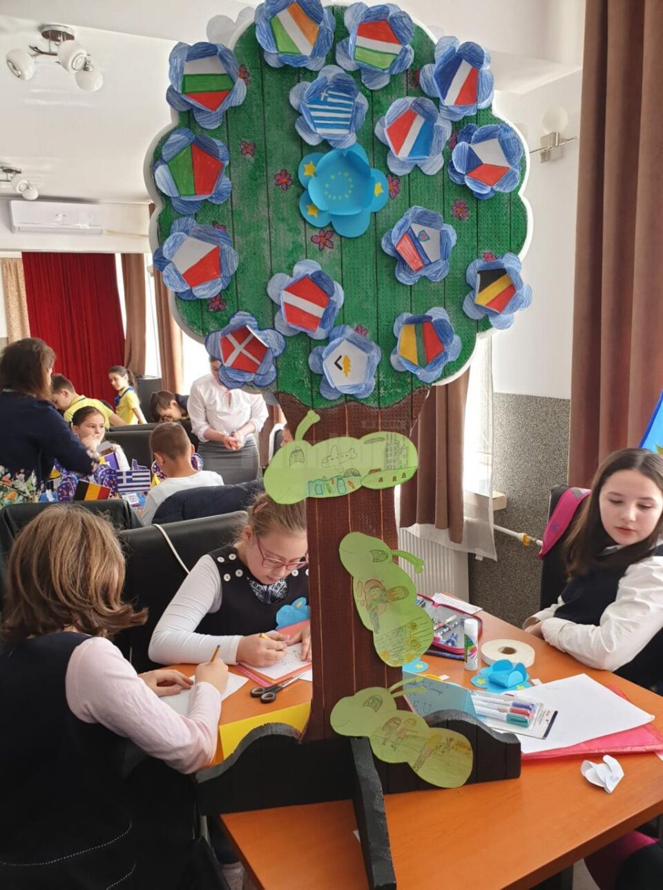 Sărbătorirea Zilei Europei la CSEI Suceava