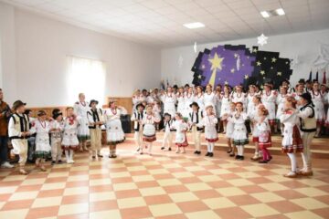 „Nu vă fie frică!” - mesajul episcopului romano-catolic Petre Gherghel, de Ziua Diasporei Poloneze, la Poiana Micului