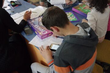 Universul poveștilor, al speranței, la Centrul de zi pentru copii și Centrul de noapte pentru oamenii străzii „Sf. Vineri”