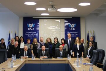 Amplificarea rolului Euroregiunii „Prutul de Sus” în fenomenul de convergență a teritoriilor frontaliere, masă rotundă la USV și la Cernăuți Amplificarea rolului Euroregiunii „Prutul de Sus” în fenomenul de convergență a teritoriilor frontaliere, masă rotundă la USV și la Cernăuți