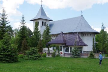 Universul poveștilor, al speranței, la Centrul de zi pentru copii și Centrul de noapte pentru oamenii străzii „Sf. Vineri”