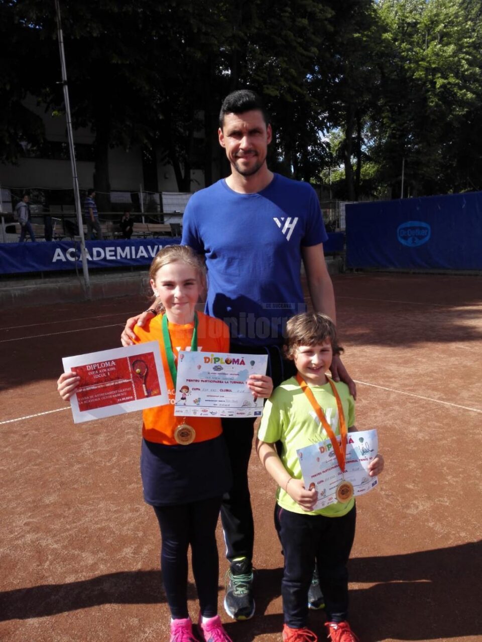 Ana Maria și David, premiați de fostul mare tenismen Victor Hănescu
