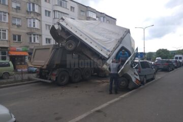 Autoutilitară suspendată
