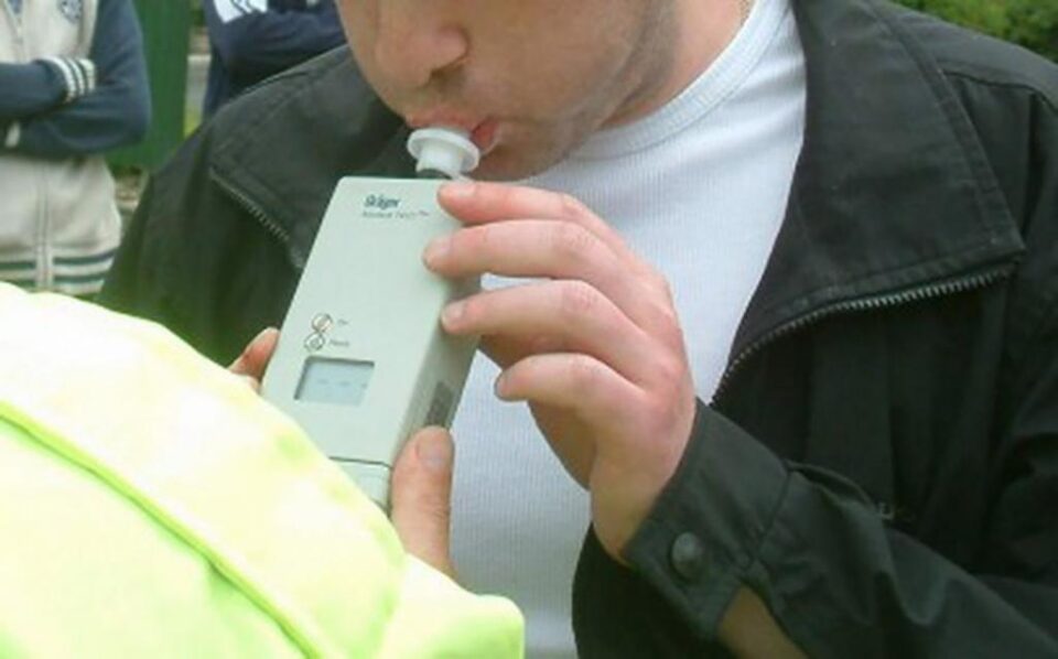 Șoferi cu alcoolemii mari, depistați de polițiști