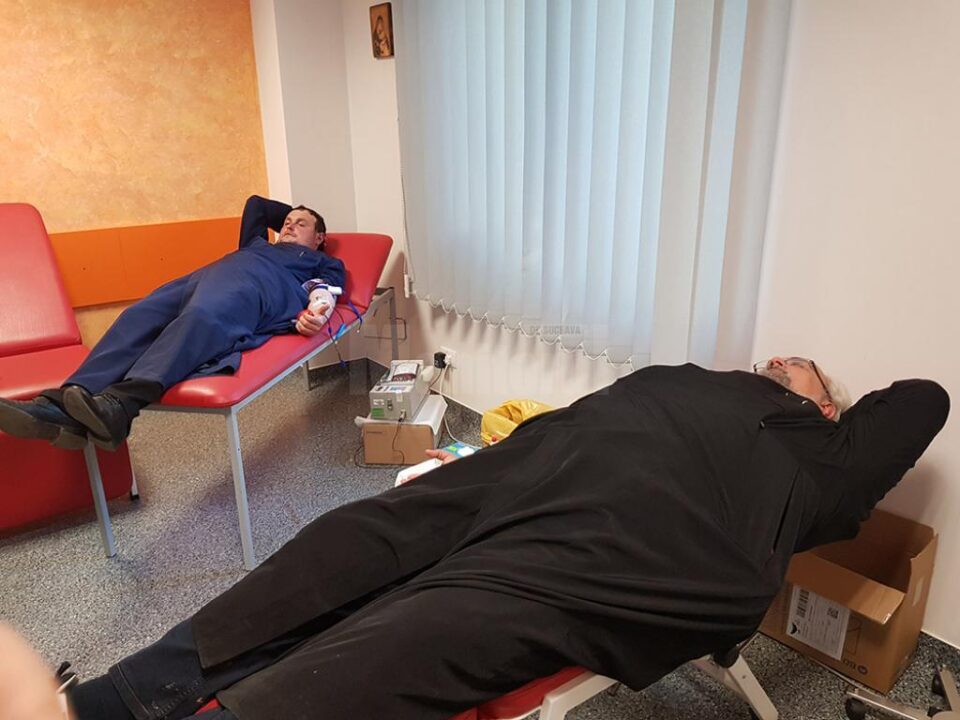 Campania “Dăruim sânge pentru viață”, desfășurată cu binecuvântarea ÎPS Pimen, Arhiepiscopul Sucevei și Rădăuților