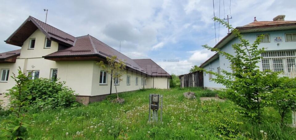 Clădire nouă, nefolosită, lângă postul de politie din casa bătrânească