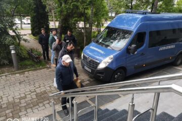 Procurorii DIICOT au efectuat în acest caz 26 de percheziții din județul nostru și una la Bacău