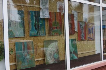 Expoziția de pictură a artistului Konstantyn Ungureanu Box, vernisată joi la Galeria de Artă ”Ion Irimescu” Suceava