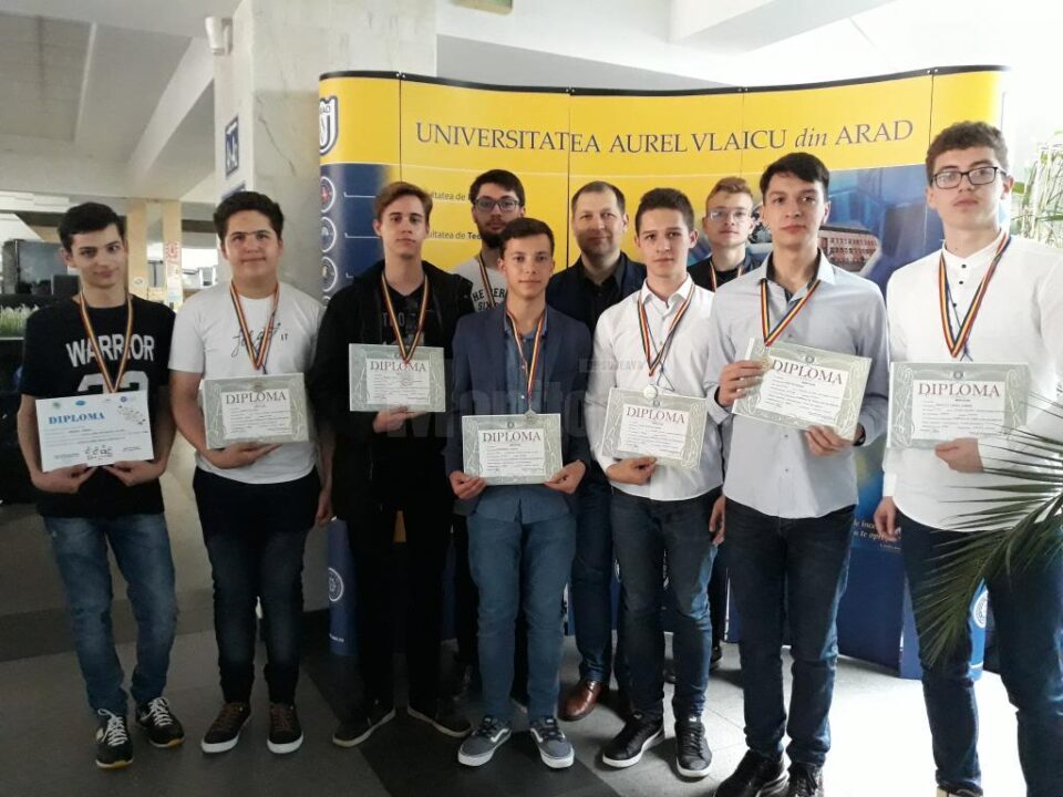 Elevii lotului județean, premiați la Olimpiada Națională de Tehnologia Informației