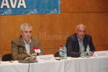 Președintele ALDE, Călin Popescu Tăriceanu, și președintele ALDE Suceava, deputatul Alexandru Băișanu