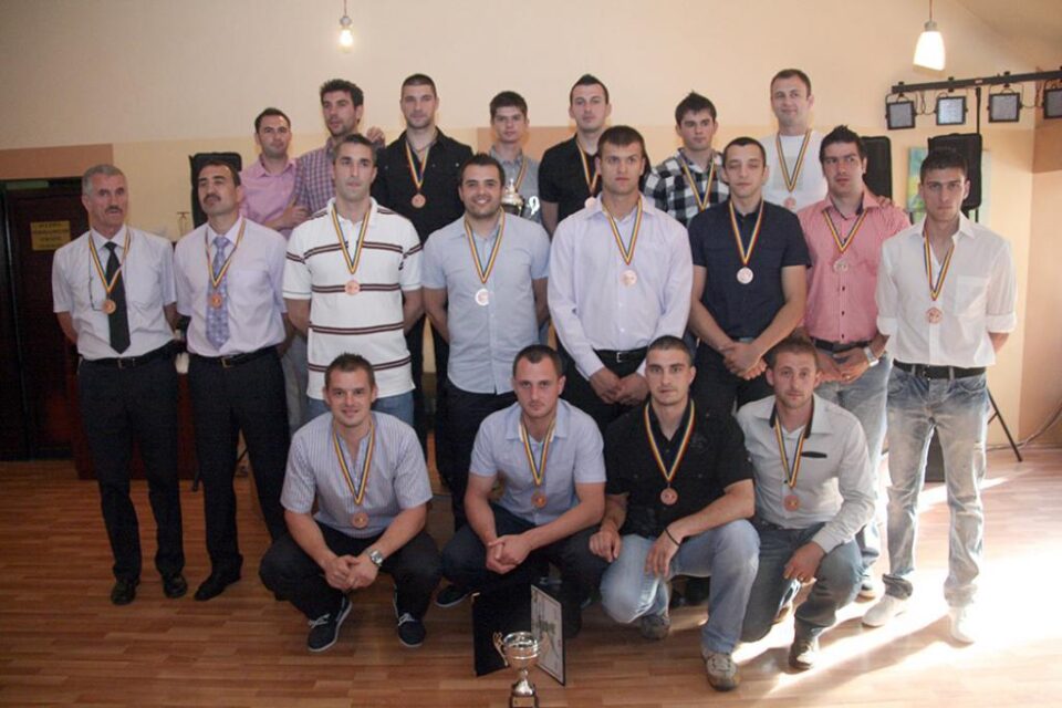 În 2011, Universitatea Suceava s-a clasat pe locul trei în Liga Națională de Handbal În 2011, Universitatea Suceava s-a clasat pe locul trei în Liga Națională de Handbal