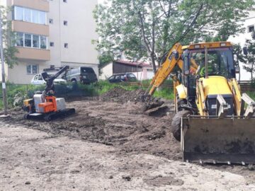 Strada Viitorului, din Obcini, refăcută total, cu locuri de parcare amenajate