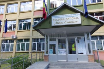 Colegiul Național „Mihai Eminescu” Suceava a obținut trei premii prin elevii săi