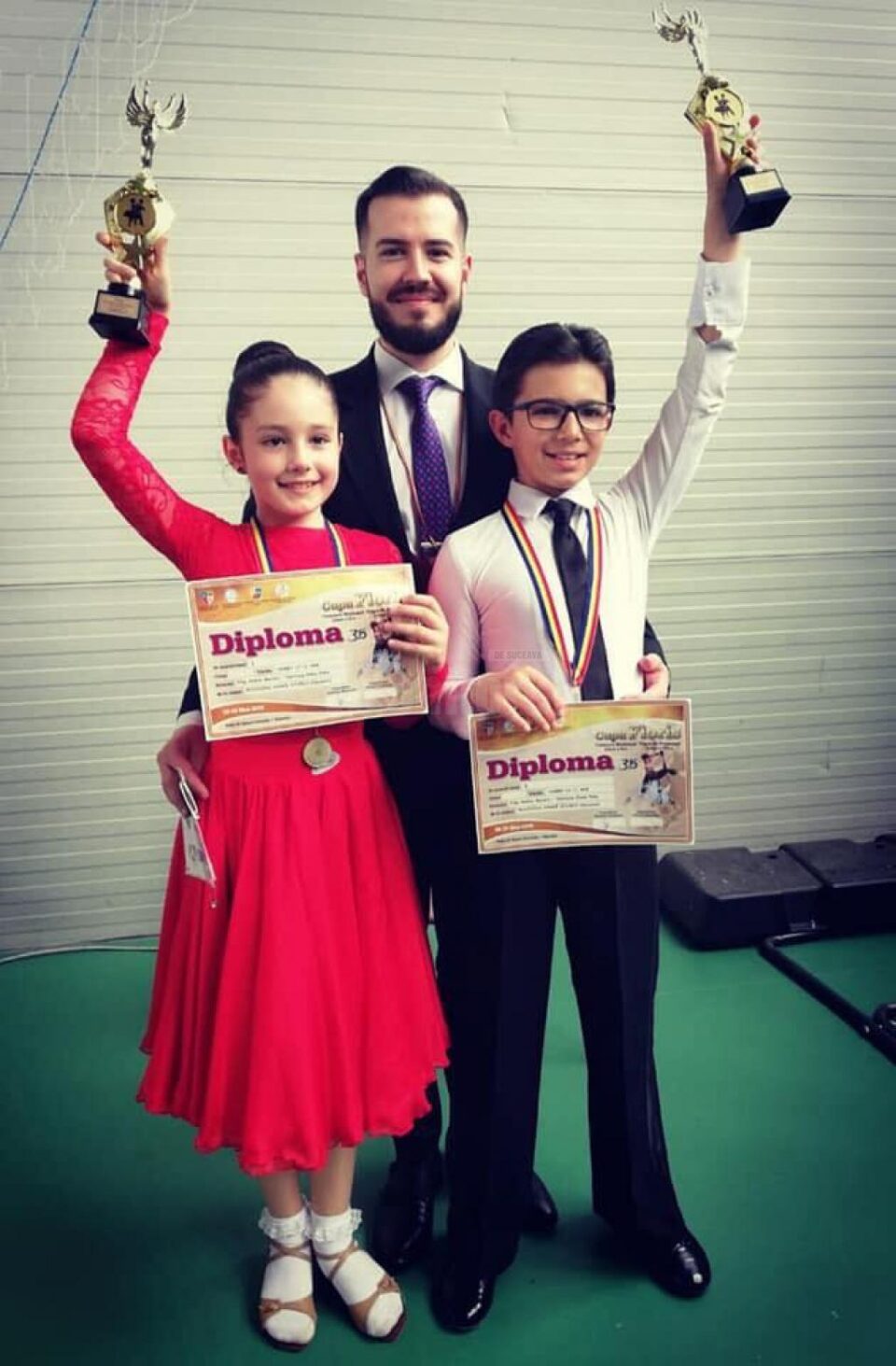 Sportivii Clubului Bucovina Dance Studio s-au întors cu zeci de premii de la concursuri din Bistrița și Chișinău
